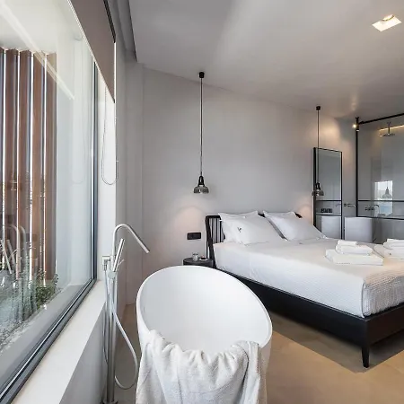 Brand New Luxury Seannamon Suites, Amazing Seaview Appartamento